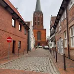 Altstadt 82qm! 5 Schlafplaetze! Apartment Buxtehude
