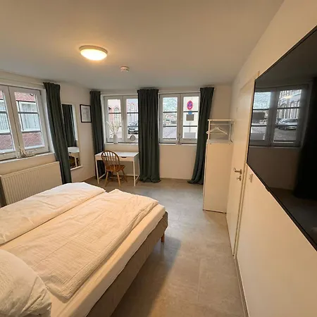 Apartment Altstadt 82qm! 5 Schlafplaetze! *