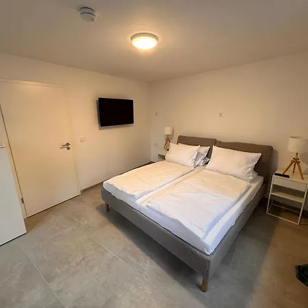 Altstadt 82qm! 5 Schlafplaetze! Apartment