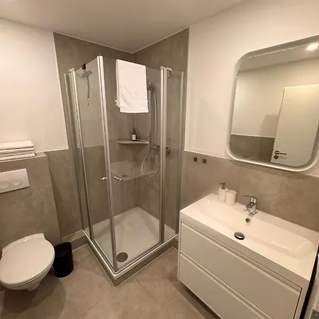 Altstadt 82qm! 5 Schlafplaetze! Apartament