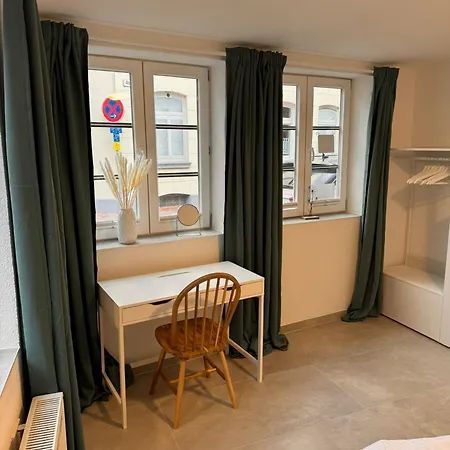 Altstadt 82qm! 5 Schlafplaetze! *