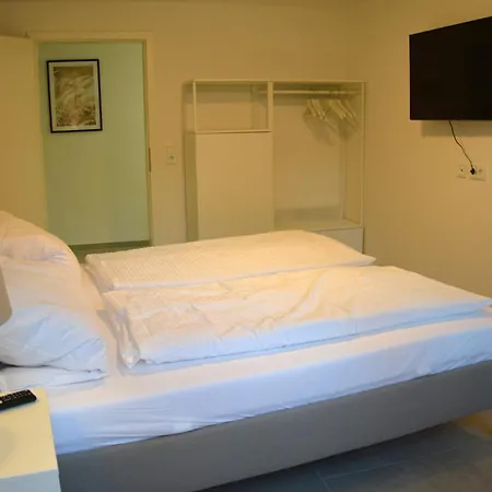 Altstadt 82qm! 5 Schlafplaetze! Apartment